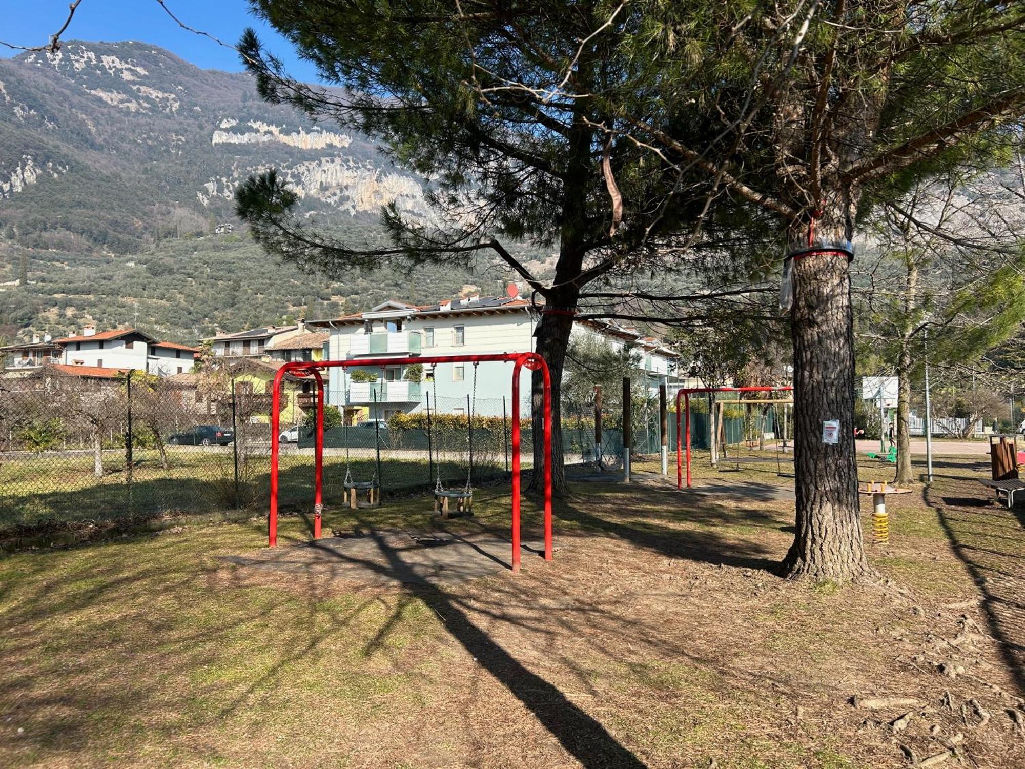 Apartament La Terrazza Sul Tetto Arco Zewnętrze zdjęcie